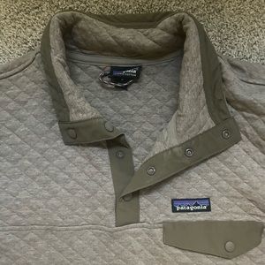 Patagonia pull over. Like new